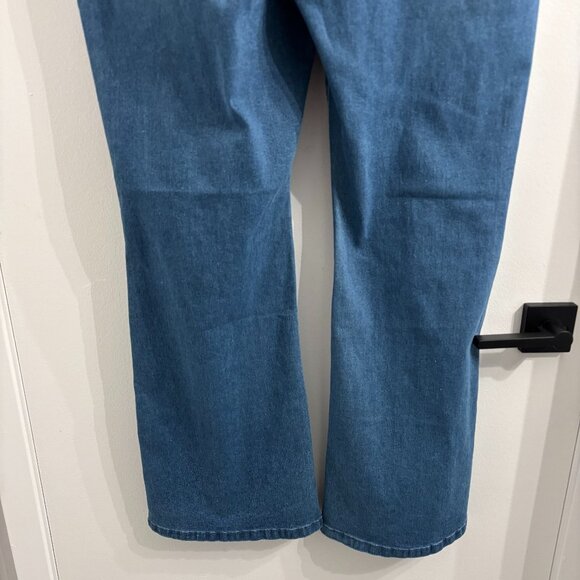 NWOT High Waist Stretchy Flared Jeans - Picture 7 of 8